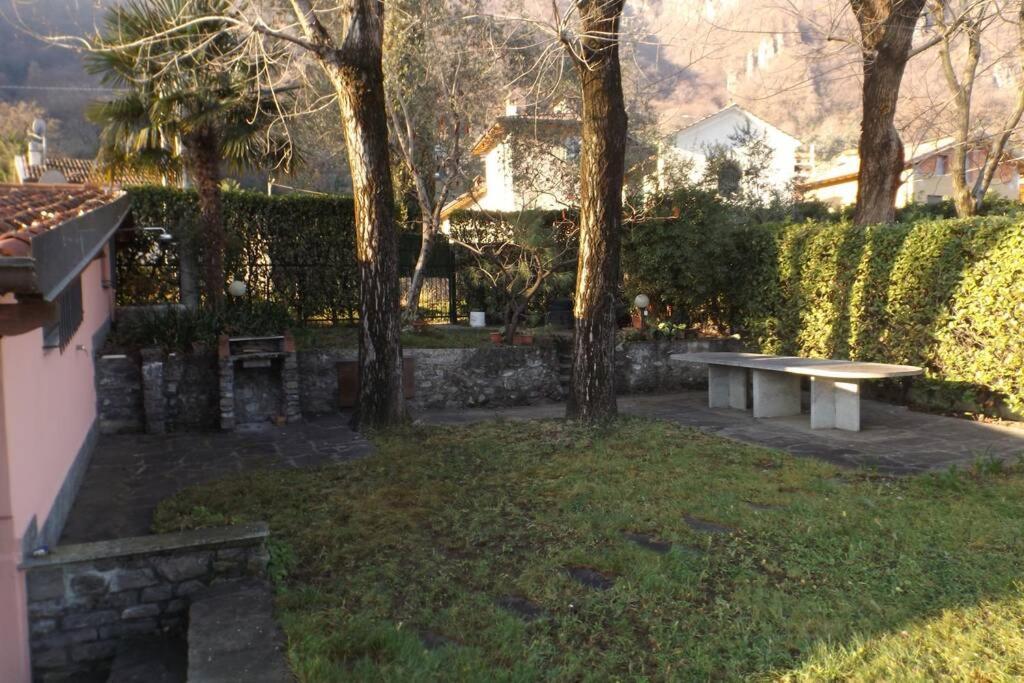 Como Lakeside Cottage - Lakefront Private Garden With Private Access To The Lake Onno Екстериор снимка